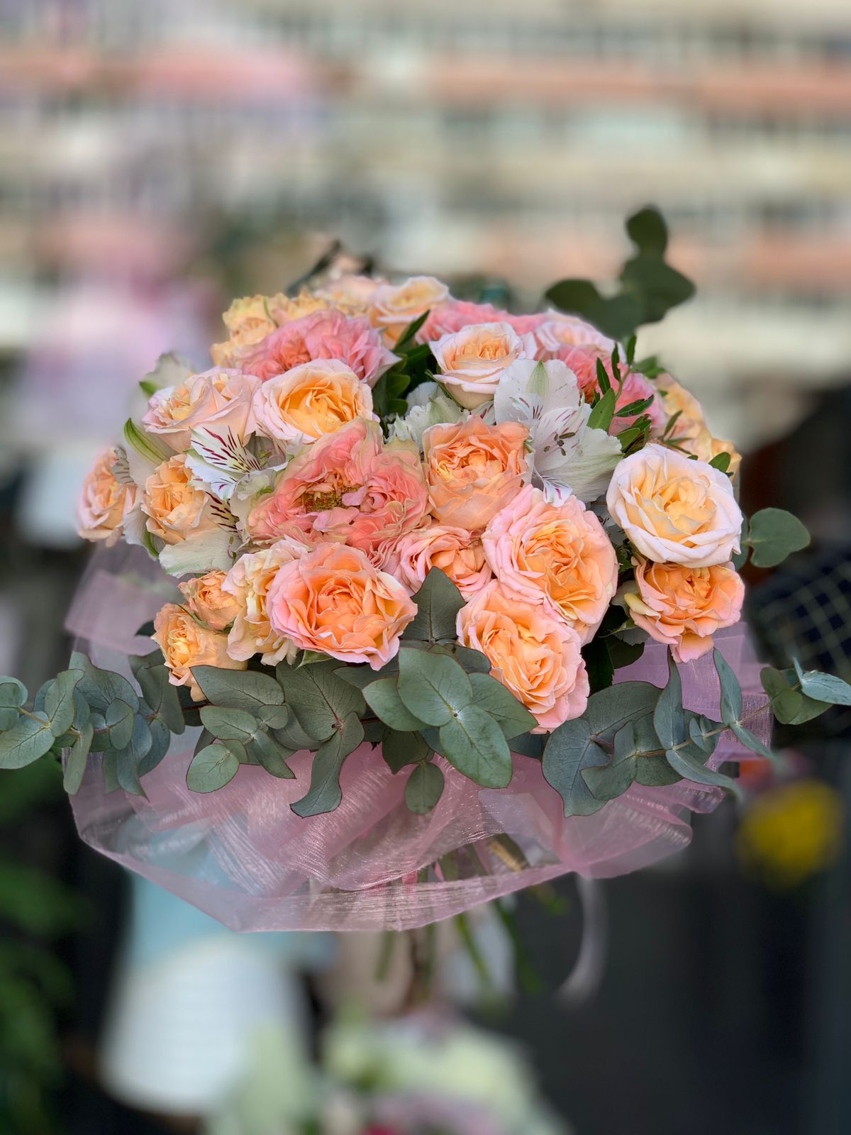 Buchet Trandafiri Galbeni si Roz Piersica cu Alstroemeria